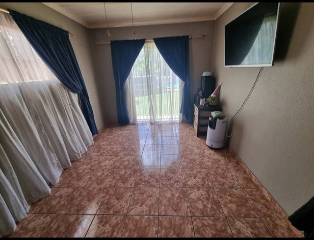 5 BEDROOM HOUSE FOR SALE IN BRACKENDOWNS